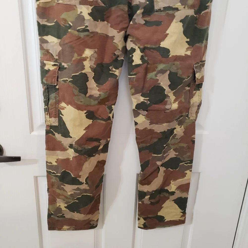 Anthropolgie Size 28 Camouflage Cargo Pants